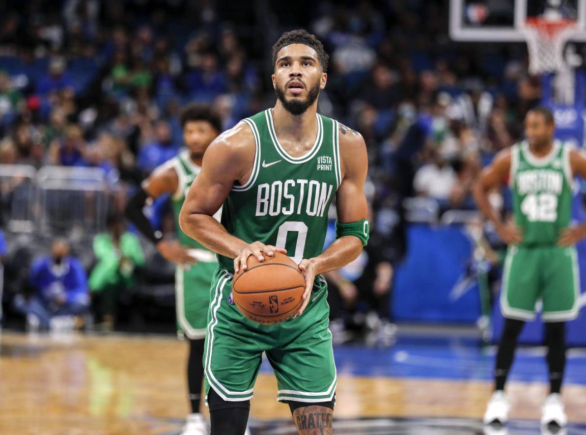 哈登焦点对战，塔图姆与70激战IG分钟，重要助攻胜负难料！